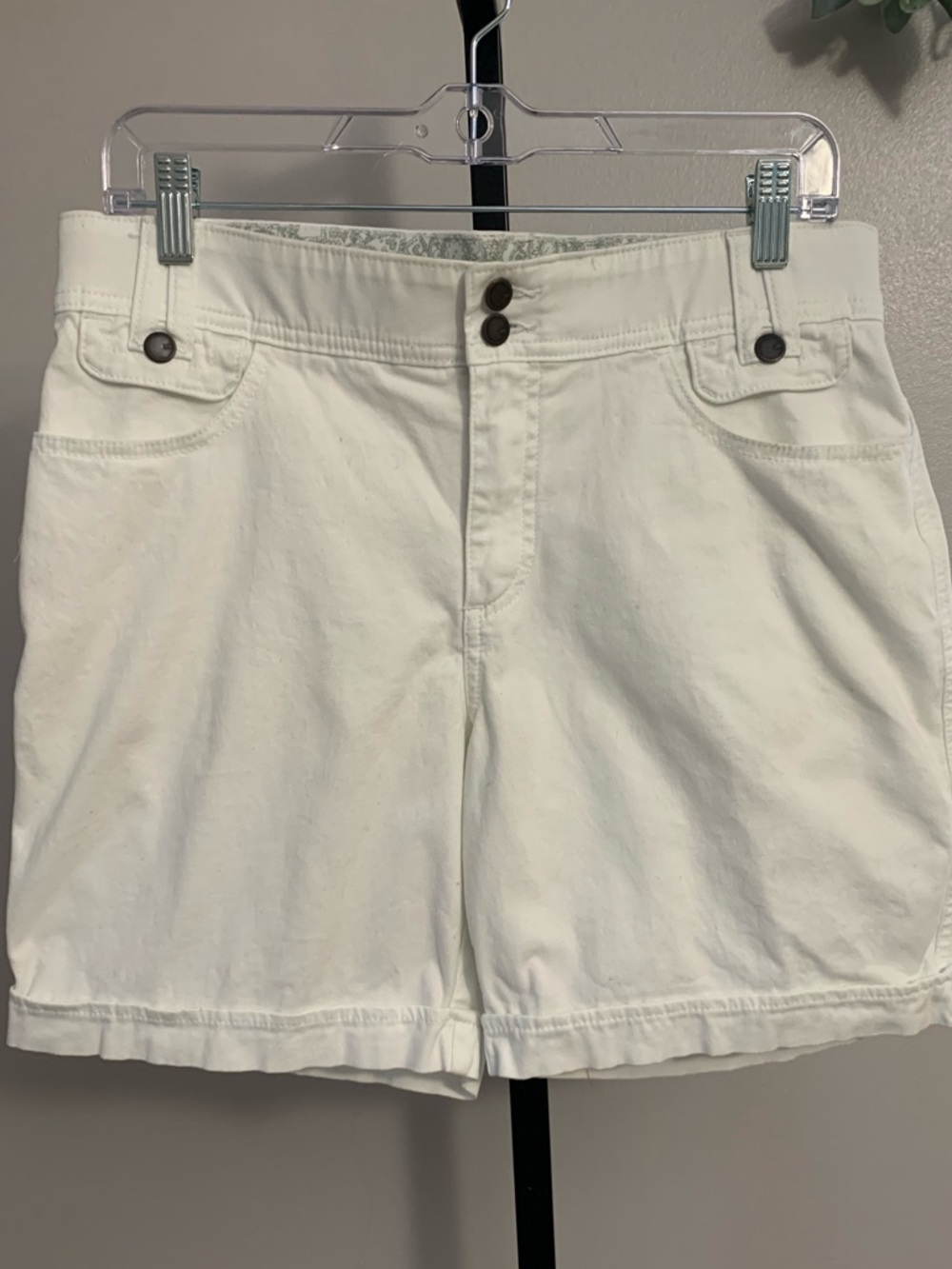 Lee White Women's Bermuda Shorts with Double Button Front